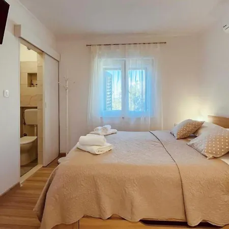 Awesome In With Kitchen Holiday home Sibenik